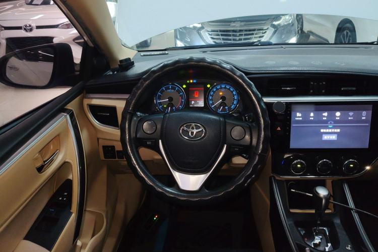 Used Toyota Corolla 2014 1.6L CVT GL-i Steering Wheel