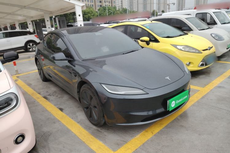 Used Tesla Model 3 2023 Rear-Wheel-Drive Version
