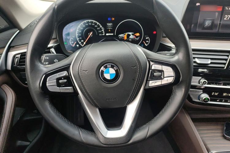 Used BMW 5 Series New Energy 2019 Updated Version 530Le Luxury Package Steering Wheel