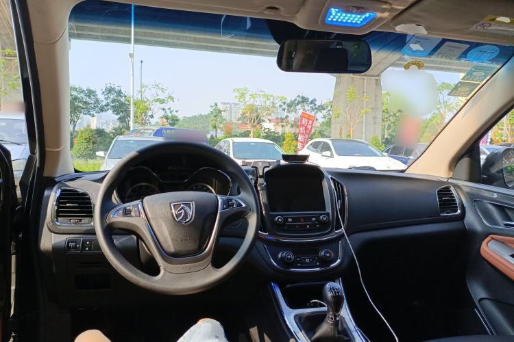 Used Baojun 560 2015 1.8L Manual Elite Edition
