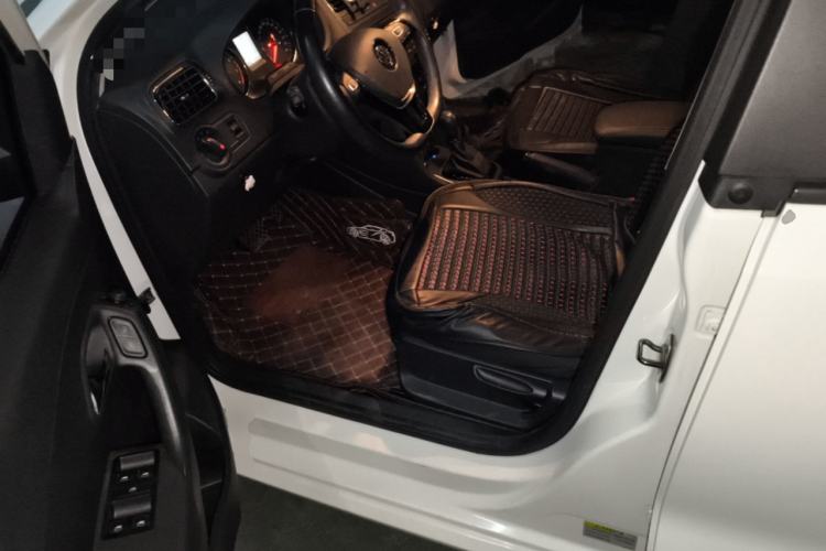 Used Volkswagen Polo 2016 1.6L Automatic Comfort Model Driver Seat