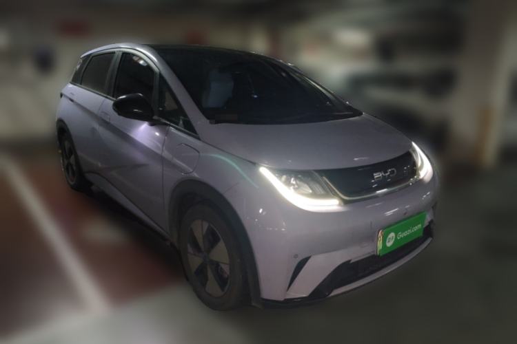 Used BYD Dolphin 2023 420 km Fashion Edition Front Right 45 Deg