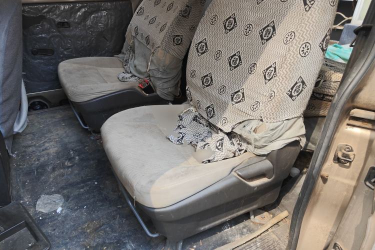 Used Wuling Rongguang V 2015 1.2L Base Version
