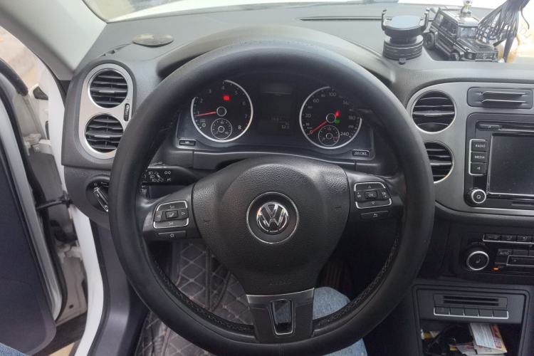 Used Volkswagen Tiguan 2012 2.0 TSI Automatic All-Wheel Drive Elite Edition Steering Wheel