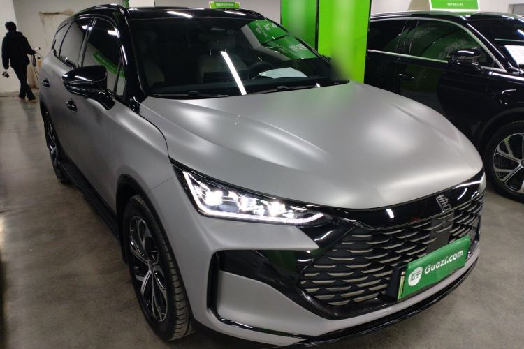 Used BYD Tang New Energy 2025 DM-i 115KM Prestige Model Front Right 45 Deg