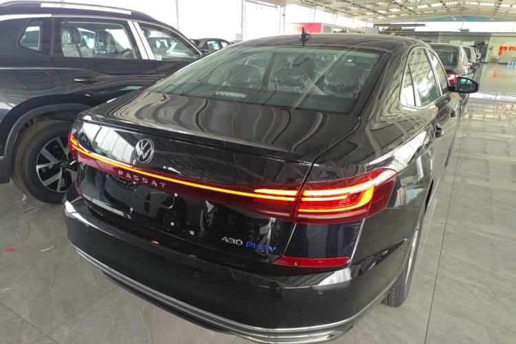 Used Volkswagen Passat New Energy 2025 430 PHEV Hybrid Business Edition Rear Right 45 Deg