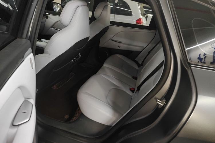 Used ARCFOX Alpha T5 2024 520 PRO Left Rear Seat