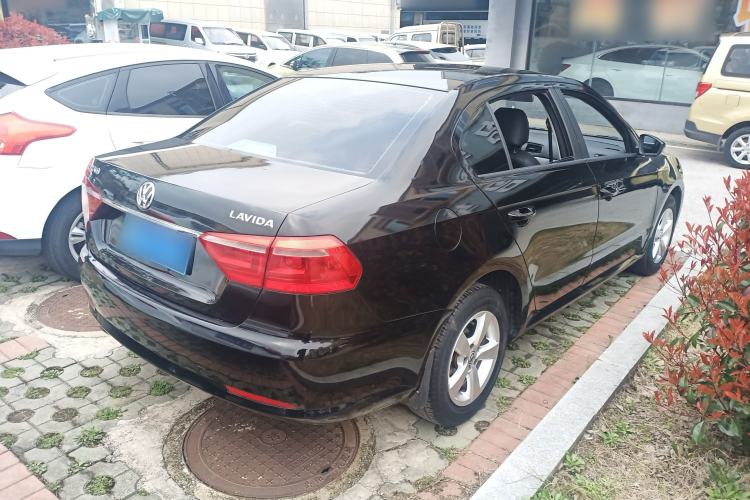 Used Volkswagen Lavida 2015 1.6L Automatic Fashion Edition Rear Right 45 Deg