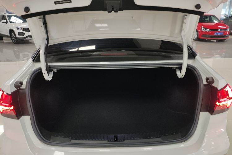 Used Roewe i5 2021 Revised Version 1.5L CVT Diamond Edition