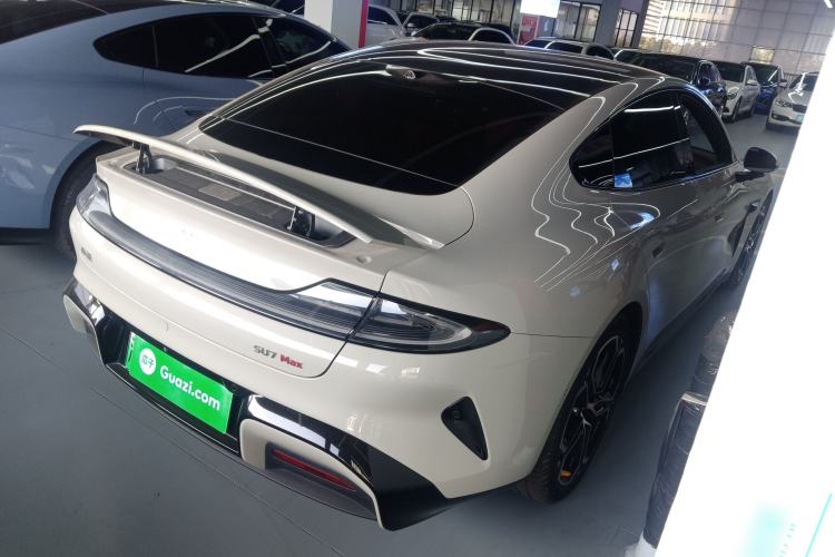 Used Xiaomi Auto SU7 2024 Four-Wheel Drive Ultra-Long Range Advanced Intelligent Driving Max Edition
