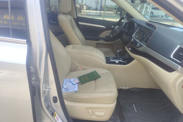 Used Toyota Highlander 2017 2.0T Four-Wheel Drive Luxury Edition 7 Seats
