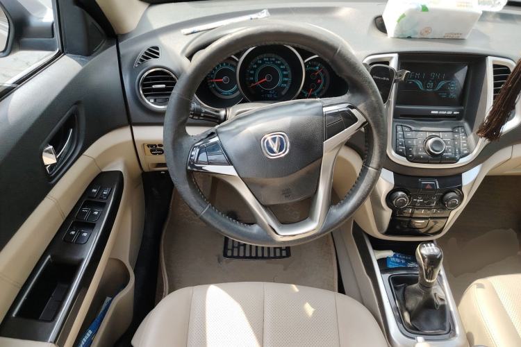 Used CHANGAN Eado 2012 1.6L Manual Luxury Model China IV Standard Steering Wheel