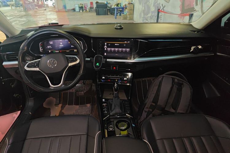 Used Volkswagen Passat 2022 330TSI Elite Edition Custom Version