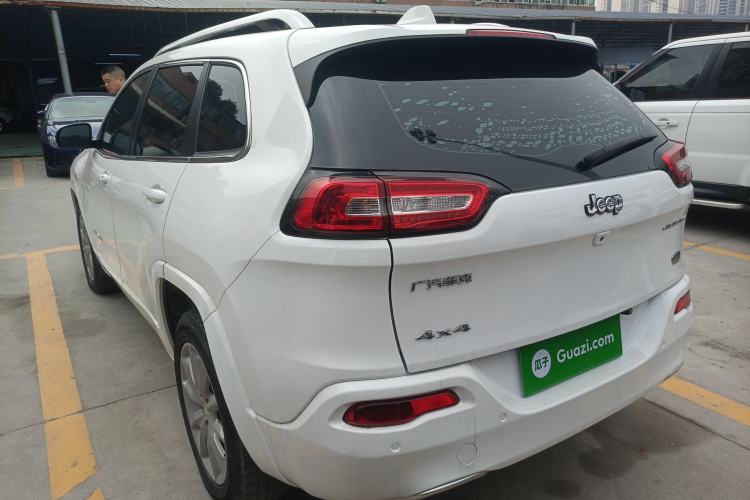 Used Jeep Cherokee 2017 2.4L Professional Smart Edition
