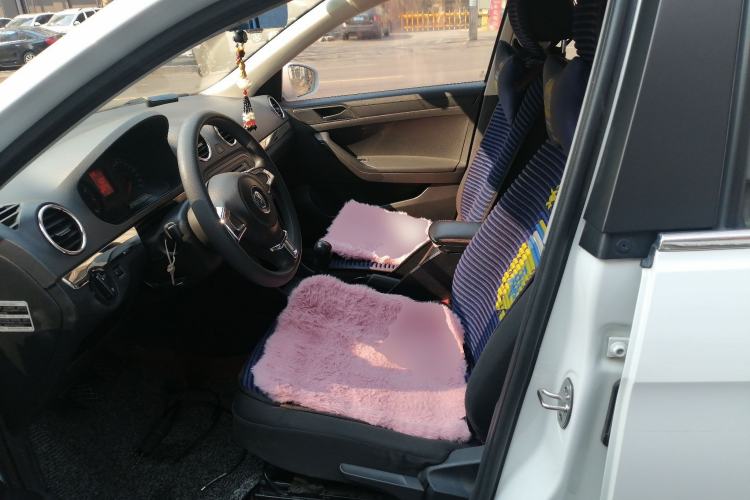 Used Volkswagen Jetta 2015 Value Edition 1.6L Manual Fashionable Style
