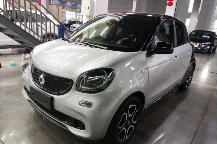 Used smart forfour 2016 0.9T 66 kW Pioneer Edition