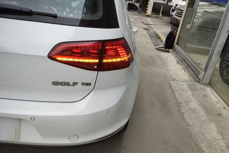 Used Volkswagen Golf 2015 1.4TSI Automatic Comfort Model Right Rear Taillight