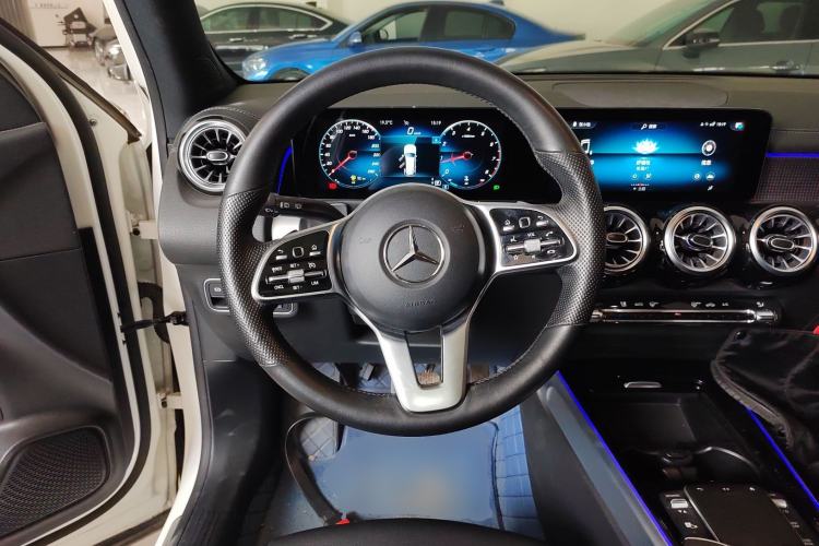 Used Mercedes-Benz GLB 2022 GLB 200 Dynamic Edition Steering Wheel
