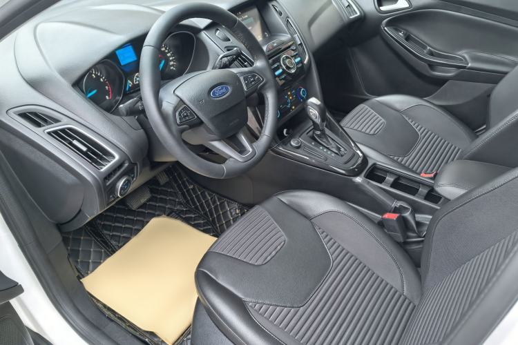 Used Ford Focus 2018 Hatchback Classic 1.6L Automatic Trendy SmartDrive Edition
