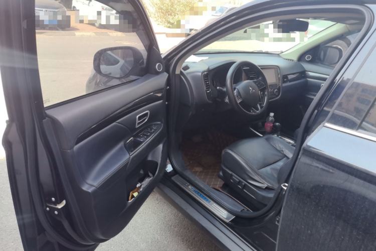 Used Mitsubishi Outlander 2018 2.4L 4x4 Elite Edition 5 Seats
