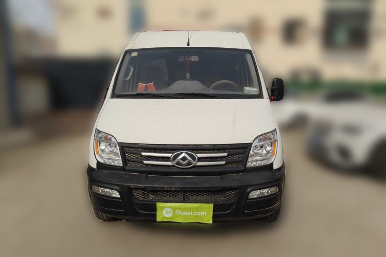 Used SAIC MAXUS Xintu V80 2019 2.5T Classic Version 6-Speed Manual – Aoyuntong Modified Long Wheelbase Mid-Height 7-Seater