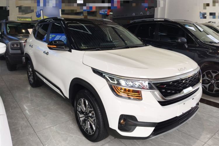 Used Kia KX3 2021 1.5L CVT Trend Edition Front Right 45 Deg