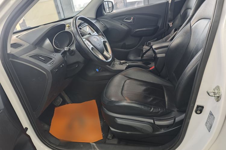 Used Hyundai ix35 2015 2.0L Automatic 2WD Smart Type China IV
