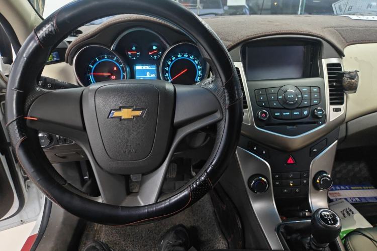 Used Chevrolet Cruze 2015 1.5L Classic SL MT
