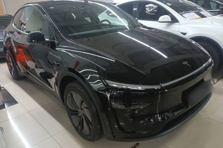 Used Tesla Model Y 2026 Facelifted Long-Range Rear-Drive Model Front Right 45 Deg