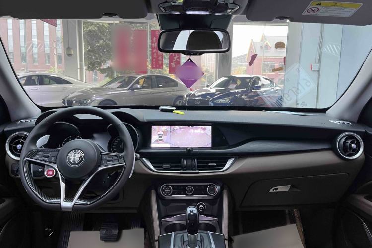 Used Alfa Romeo Stelvio 2017 2.0T 200HP Luxury Edition
