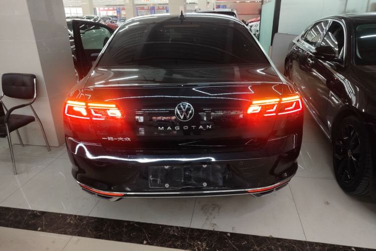 Used Volkswagen Magotan 2023 2 Million Units Commemorative Edition 330TSI DSG Luxury Version Rear