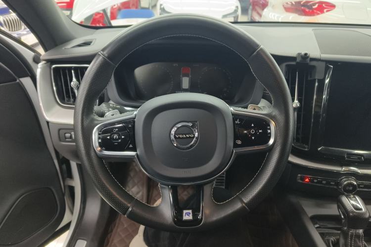 Used Volvo XC60 2019 T5 4x4 Zhiya Sport Edition China VI Standard
