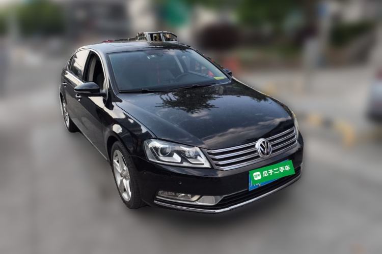 Used Volkswagen Magotan 2012 2.0 TSI Ultimate Edition Front Right 45 Deg