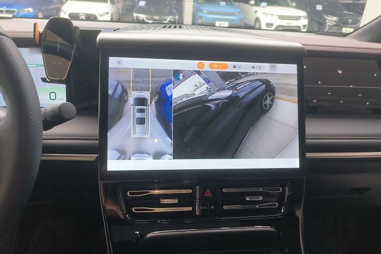 Used GAC Trumpchi M8 2024 Master Series 400T Prestige Edition Center Console