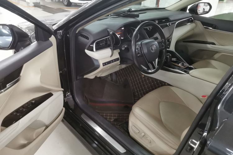 Used Toyota Camry 2019 2.0G Luxury Edition China VI Standard