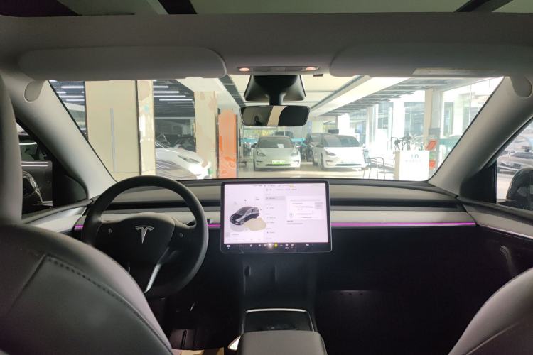 Used Tesla Model Y 2023 Long-Range All-Wheel-Drive Version
