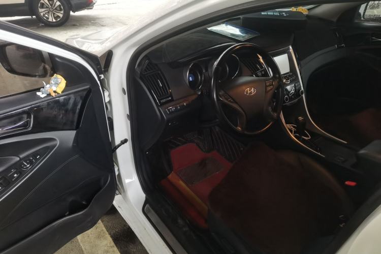 Used Hyundai Sonata 2014 2.4L Automatic Luxury Version China IV Standard Driver Seat