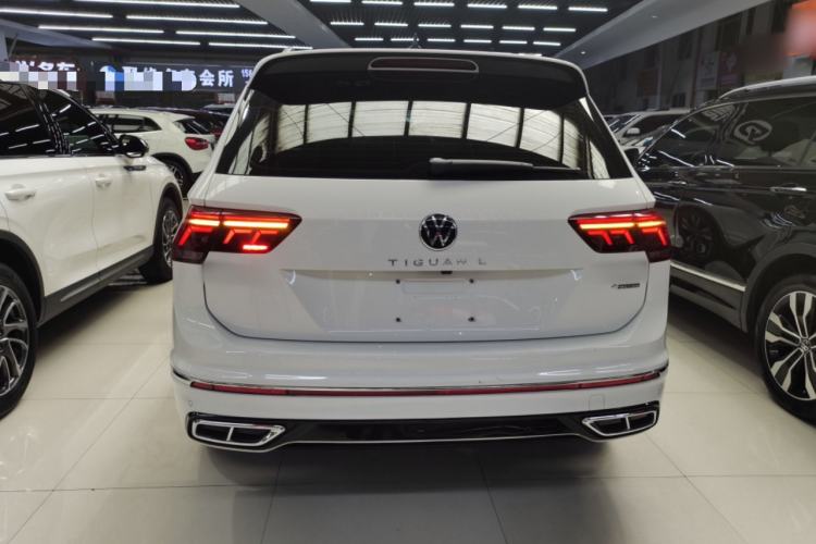 Used Volkswagen Tiguan L 2022 380TSI Automatic All-Wheel Drive R-Line Enhanced Comfort 7-Seater Rear