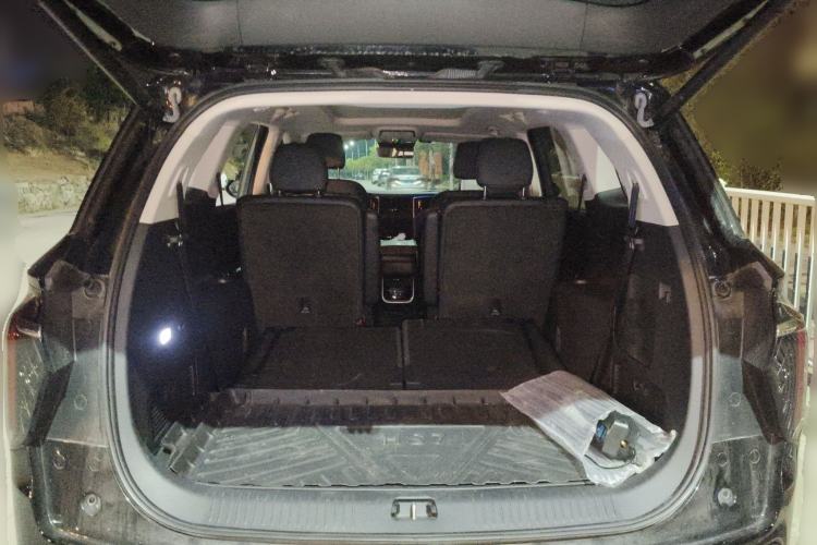 Used Hongqi HS7 2023 2.0T Automatic Two-Wheel Drive Flagship Edition Six Seats
