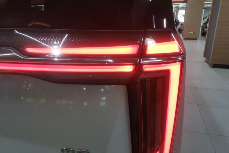 Used GAC Trumpchi M8 2024 Master Series 400T Prestige Edition
