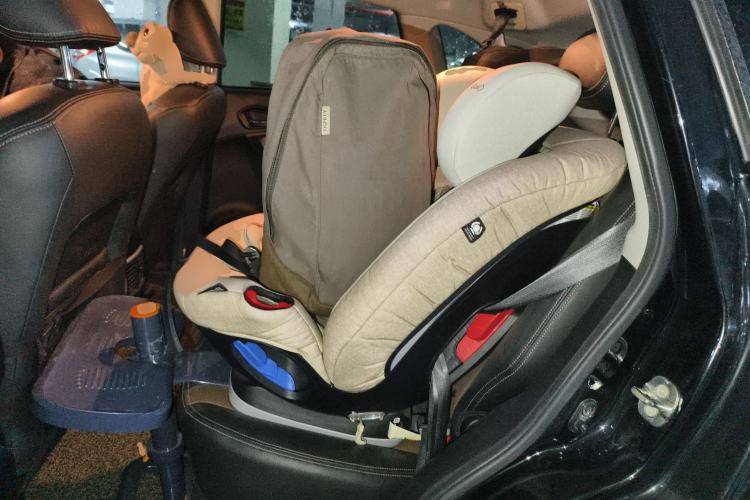 Used GAC Trumpchi GS5 Super 2015 1.8T Automatic All-Wheel-Drive Elite Edition Left Rear Seat