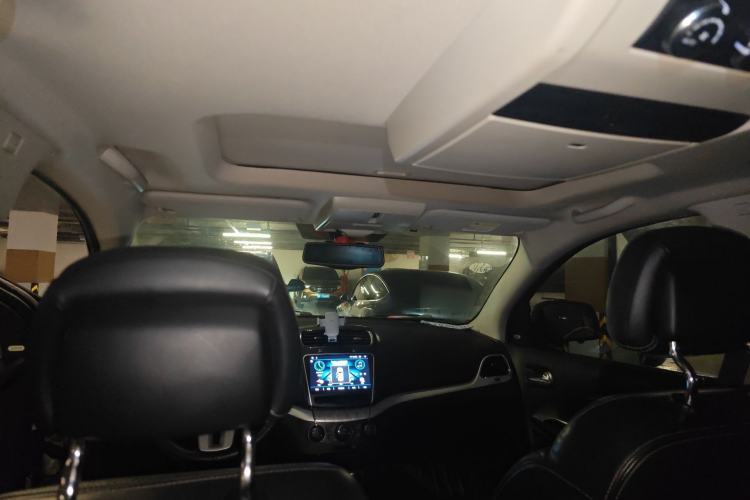 Used Dodge Journey 2013 2.4L Two-Wheel Drive Luxury Version