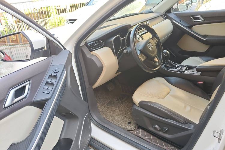 Used JMC Yusheng S330 2016 1.5L GTDi Automatic Two-Wheel Drive Fashion Edition
