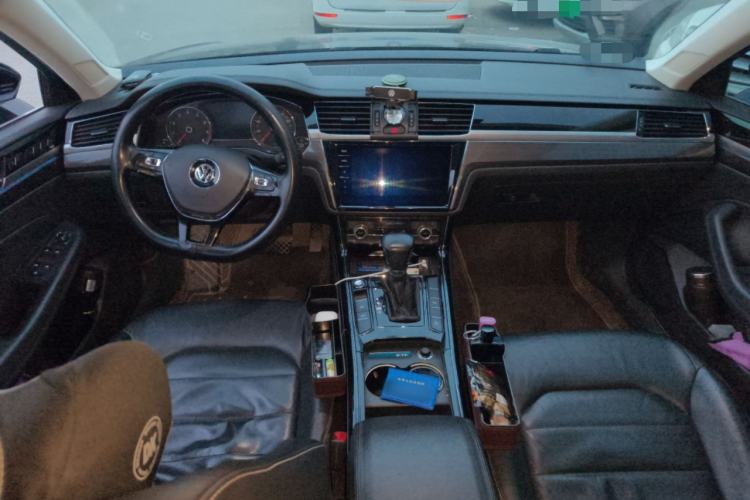 Used Volkswagen Phideon 2019 380TSI Two-Wheel Drive Business Edition China VI Standard
