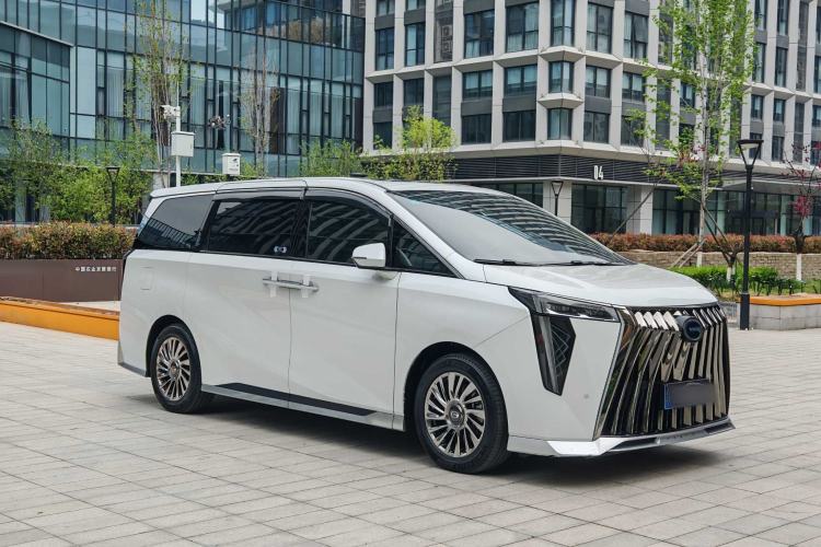 Used GAC Trumpchi M8 2023 Zongshi Series Dual-Motor Supreme Edition Exterior 2