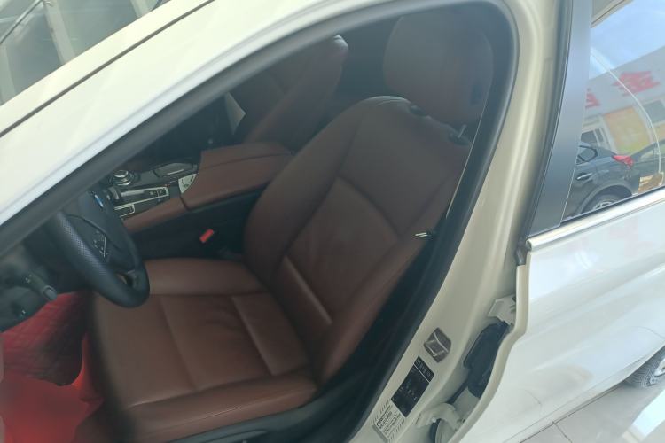 Used BMW 5 Series 2014 525Li Leading Model
