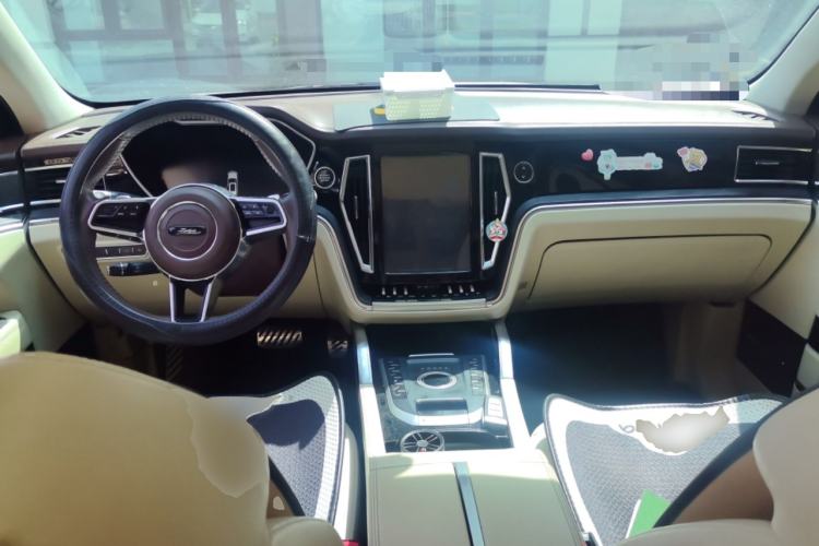 Used Zotye T700 2017 1.8T Dual-Clutch Prestige Model Center Console