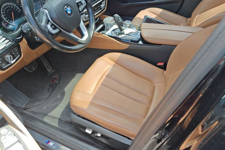 Used BMW 5 Series 2018 Restyled 530Li Leading Edition M Sport Package
