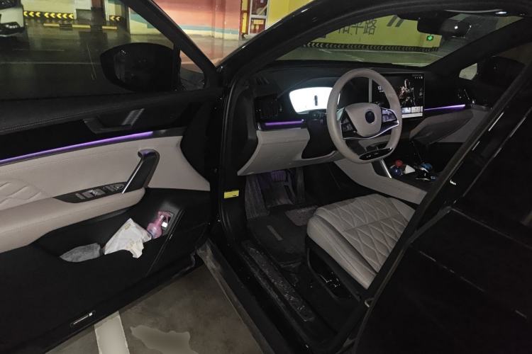 Used BYD Tang New Energy 2024 DM-i Glory Edition 112KM Prestige Model
