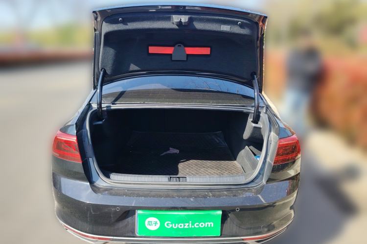 Used Volkswagen Magotan 2020 280TSI DSG Comfort Edition Trunk